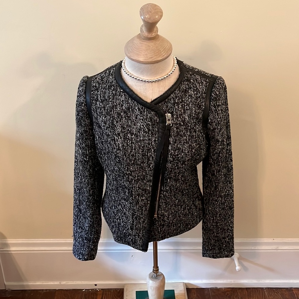 Chic & sophisticated black tweed Jacket